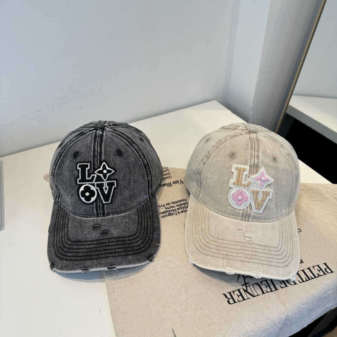 🧢路易威登棒球帽 LouisVuitton😍新款LV棒球帽，重工打造♥️高端大气，百搭款🤗男女通用！跑量
