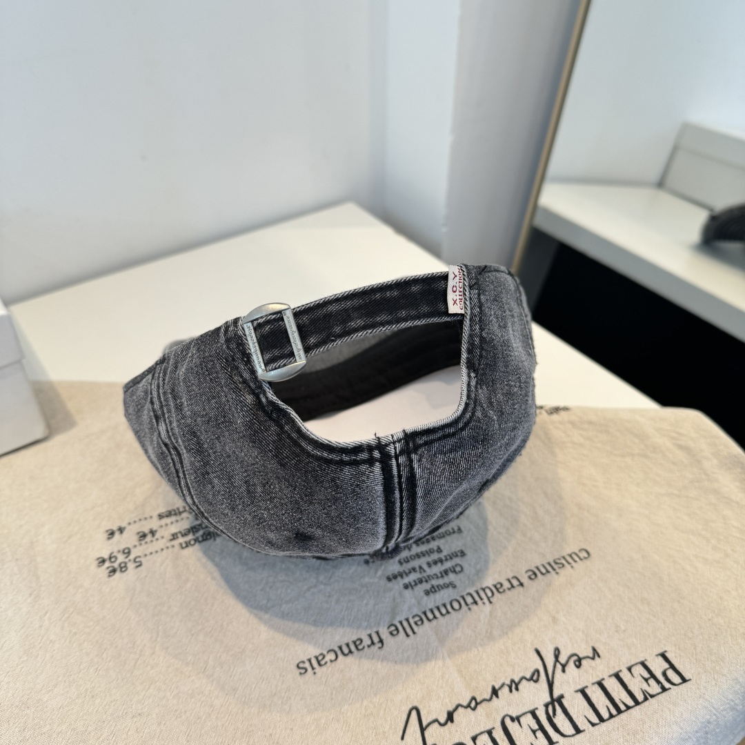 🧢路易威登棒球帽 LouisVuitton😍新款LV棒球帽，重工打造♥️高端大气，百搭款🤗男女通用！跑量