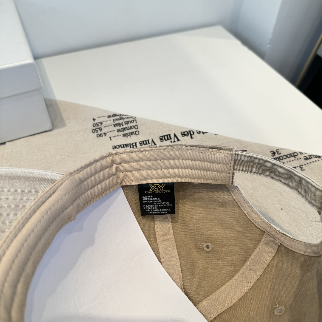 🧢路易威登棒球帽 LouisVuitton😍新款LV棒球帽，重工打造♥️高端大气，百搭款🤗男女通用！跑量