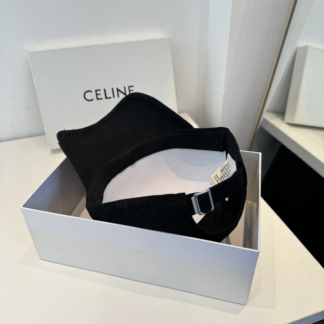 【CELINE赛琳】新款经典休闲潮流款 棒球帽日韩风格，随便搭配都超好看！出门旅游，绝对要入手的一款