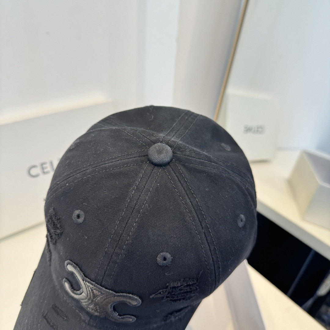 【CELINE赛琳】新款经典休闲潮流款 棒球帽日韩风格，随便搭配都超好看！出门旅游，绝对要入手的一款