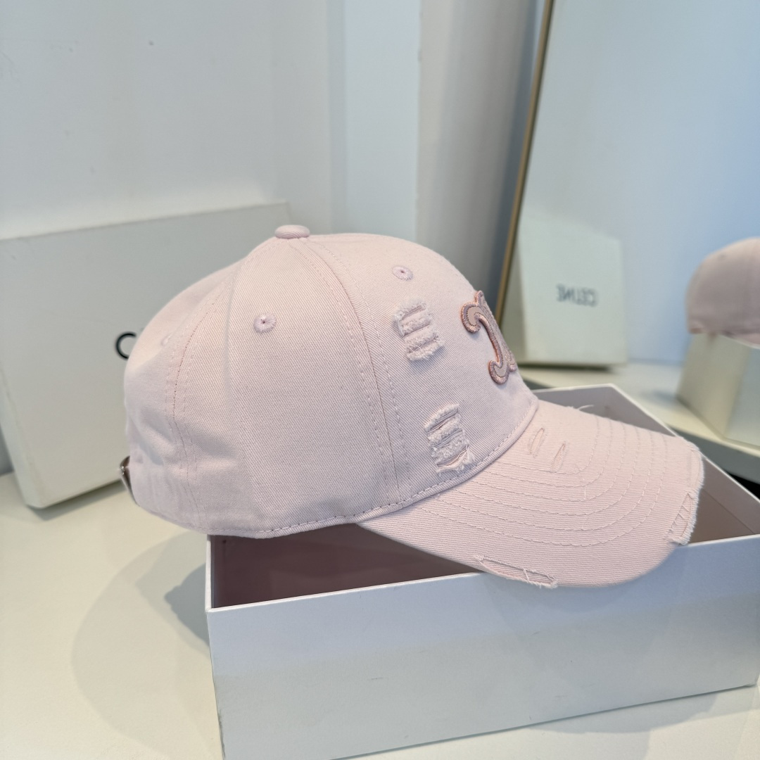 【CELINE赛琳】新款经典休闲潮流款 棒球帽日韩风格，随便搭配都超好看！出门旅游，绝对要入手的一款