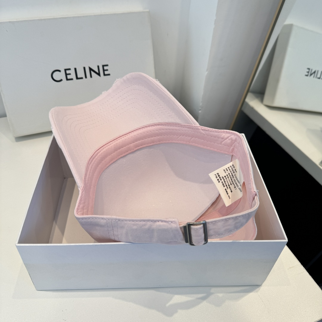 【CELINE赛琳】新款经典休闲潮流款 棒球帽日韩风格，随便搭配都超好看！出门旅游，绝对要入手的一款