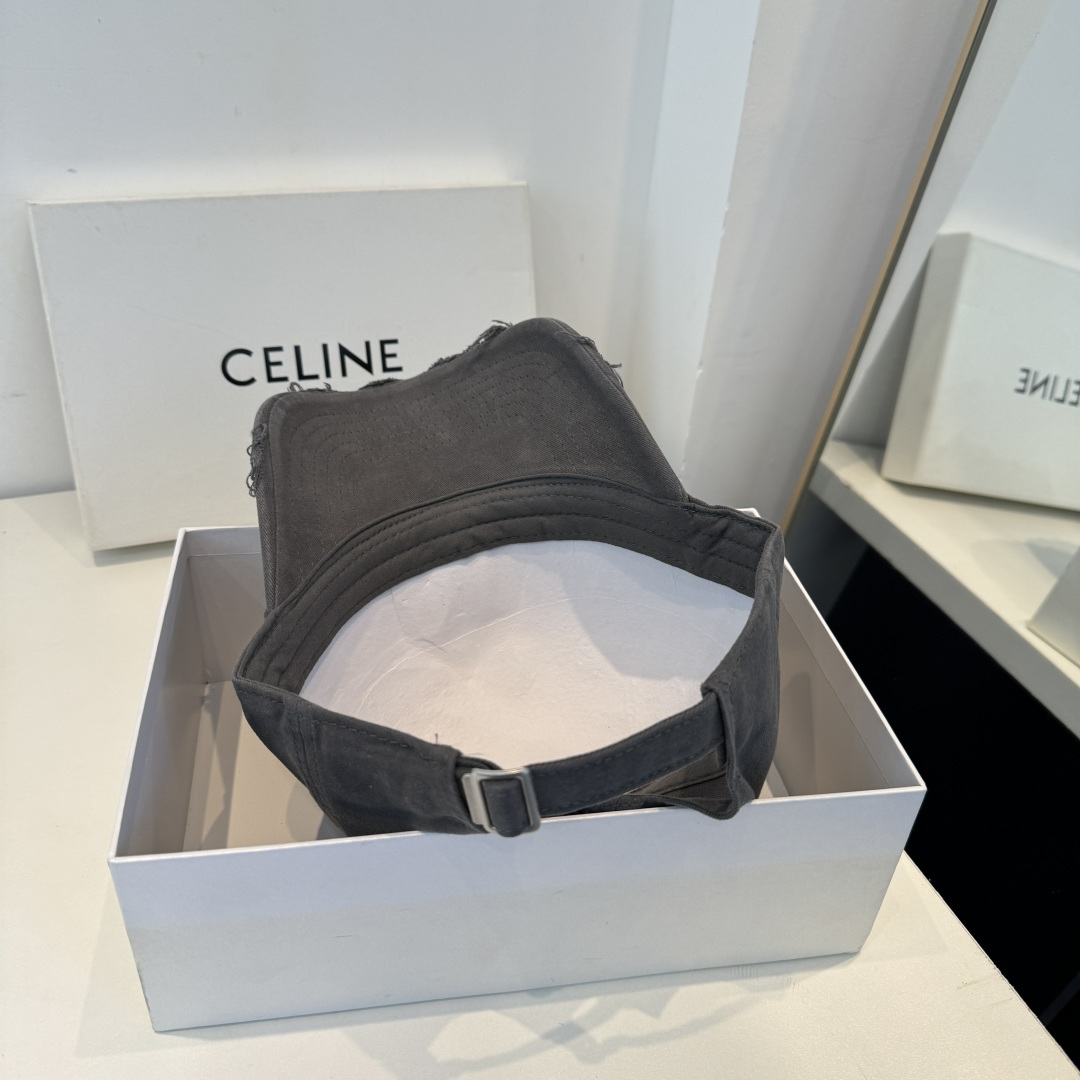 【CELINE赛琳】新款经典休闲潮流款 棒球帽日韩风格，随便搭配都超好看！出门旅游，绝对要入手的一款