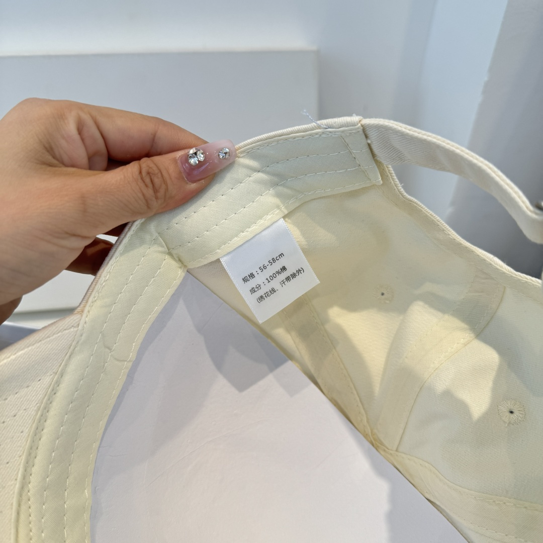 【CELINE赛琳】新款经典休闲潮流款 棒球帽日韩风格，随便搭配都超好看！出门旅游，绝对要入手的一款