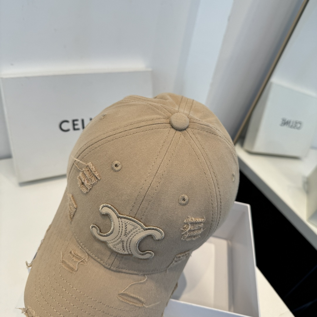 【CELINE赛琳】新款经典休闲潮流款 棒球帽日韩风格，随便搭配都超好看！出门旅游，绝对要入手的一款