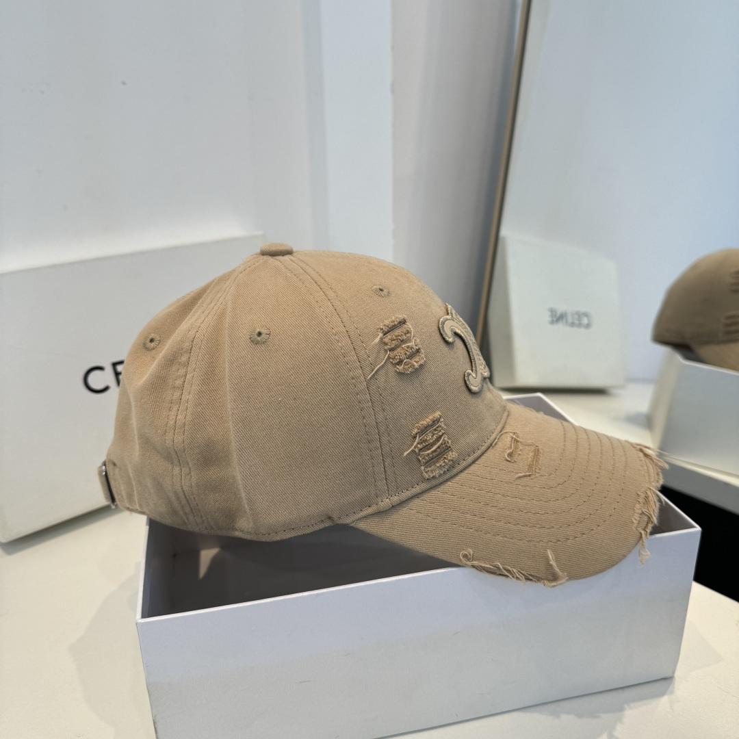 【CELINE赛琳】新款经典休闲潮流款 棒球帽日韩风格，随便搭配都超好看！出门旅游，绝对要入手的一款