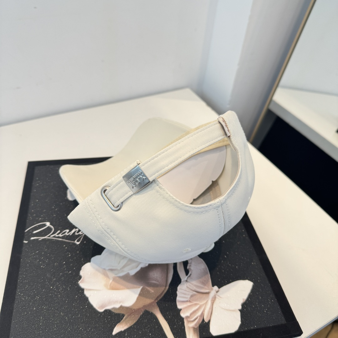 【YSL圣罗兰】2025早春新款简约棒球帽，新款出货，大牌款超好搭配，赶紧入手！