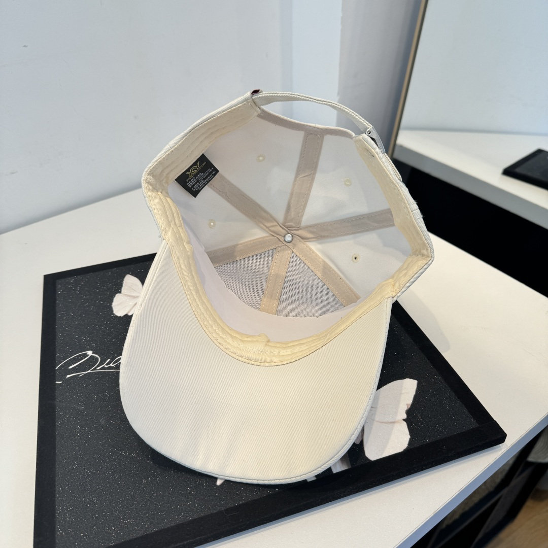 【YSL圣罗兰】2025早春新款简约棒球帽，新款出货，大牌款超好搭配，赶紧入手！