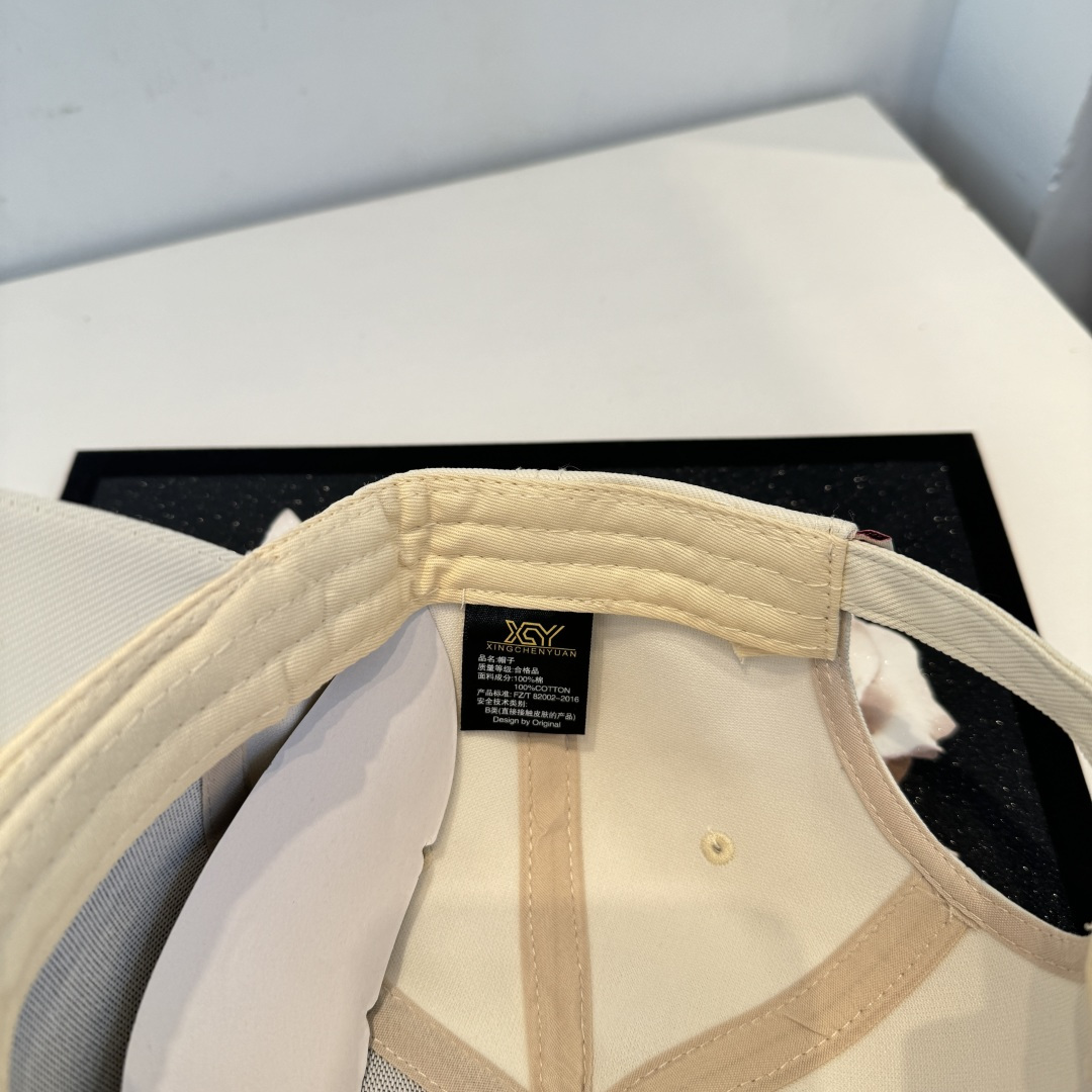 【YSL圣罗兰】2025早春新款简约棒球帽，新款出货，大牌款超好搭配，赶紧入手！