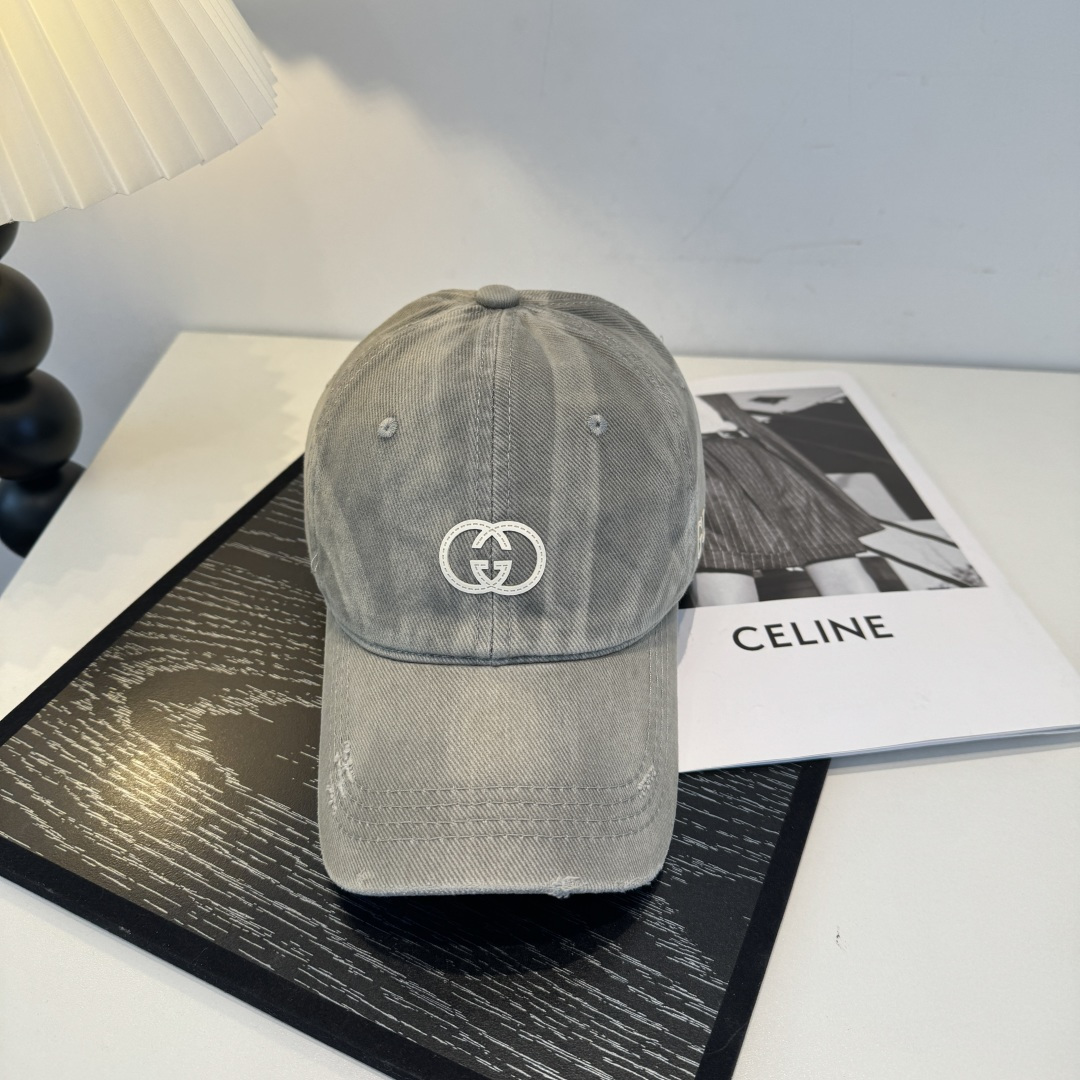 古奇棒球帽♥️GUCCI🧢官网新品，棒球帽，原单品质火爆来袭 。🎩 工艺非常精美 高档大气上档次！低调奢