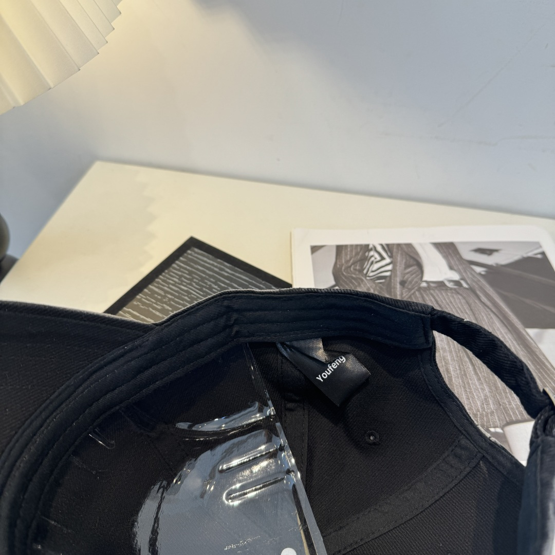 古奇棒球帽♥️GUCCI🧢官网新品，棒球帽，原单品质火爆来袭 。🎩 工艺非常精美 高档大气上档次！低调奢