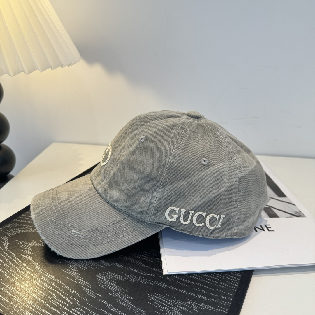 古奇棒球帽♥️GUCCI🧢官网新品，棒球帽，原单品质火爆来袭 。🎩 工艺非常精美 高档大气上档次！低调奢