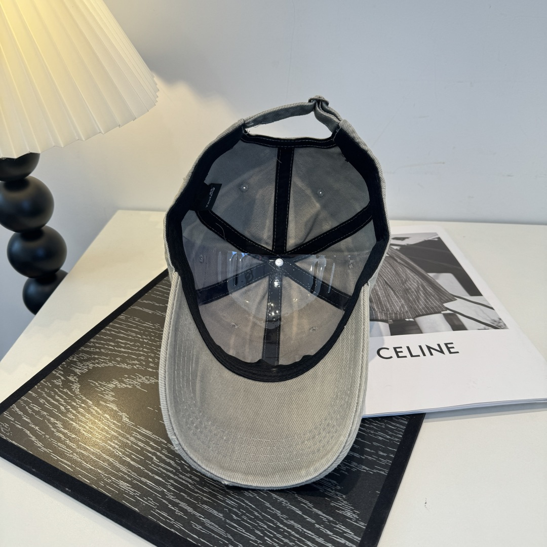 古奇棒球帽♥️GUCCI🧢官网新品，棒球帽，原单品质火爆来袭 。🎩 工艺非常精美 高档大气上档次！低调奢