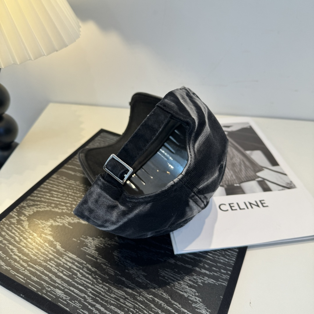 古奇棒球帽♥️GUCCI🧢官网新品，棒球帽，原单品质火爆来袭 。🎩 工艺非常精美 高档大气上档次！低调奢