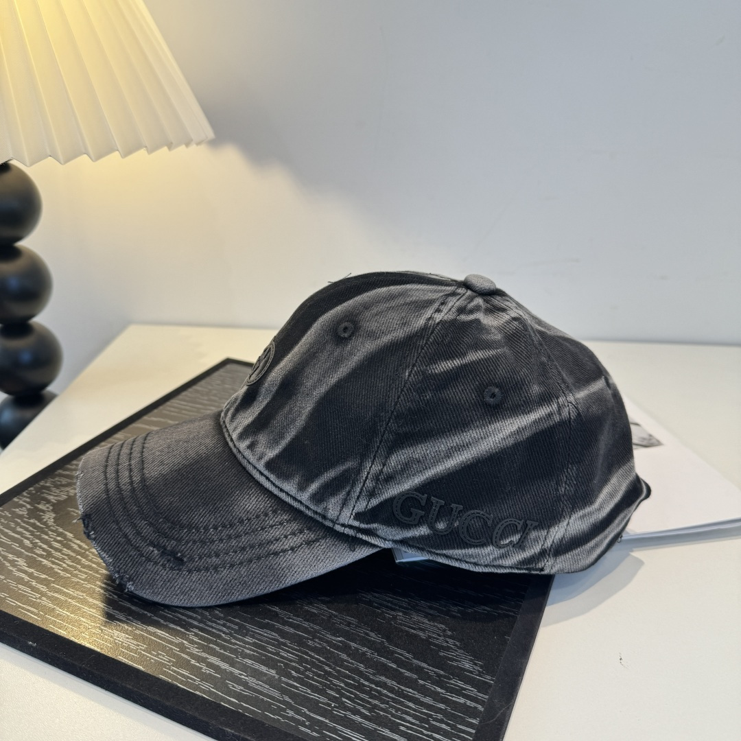 古奇棒球帽♥️GUCCI🧢官网新品，棒球帽，原单品质火爆来袭 。🎩 工艺非常精美 高档大气上档次！低调奢