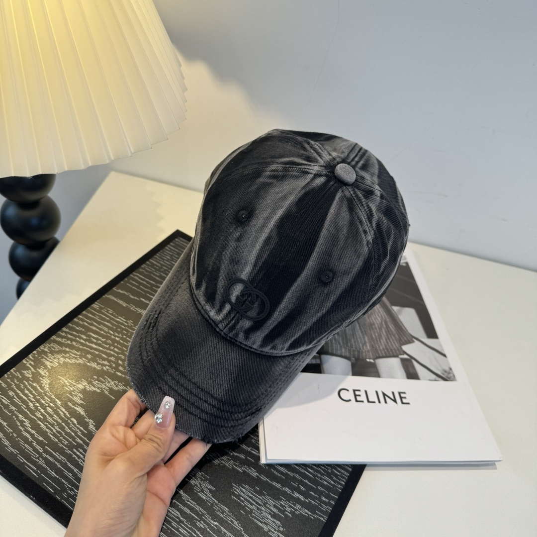 古奇棒球帽♥️GUCCI🧢官网新品，棒球帽，原单品质火爆来袭 。🎩 工艺非常精美 高档大气上档次！低调奢