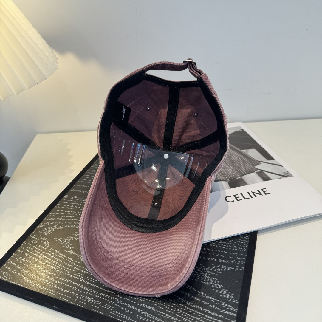 古奇棒球帽♥️GUCCI🧢官网新品，棒球帽，原单品质火爆来袭 。🎩 工艺非常精美 高档大气上档次！低调奢