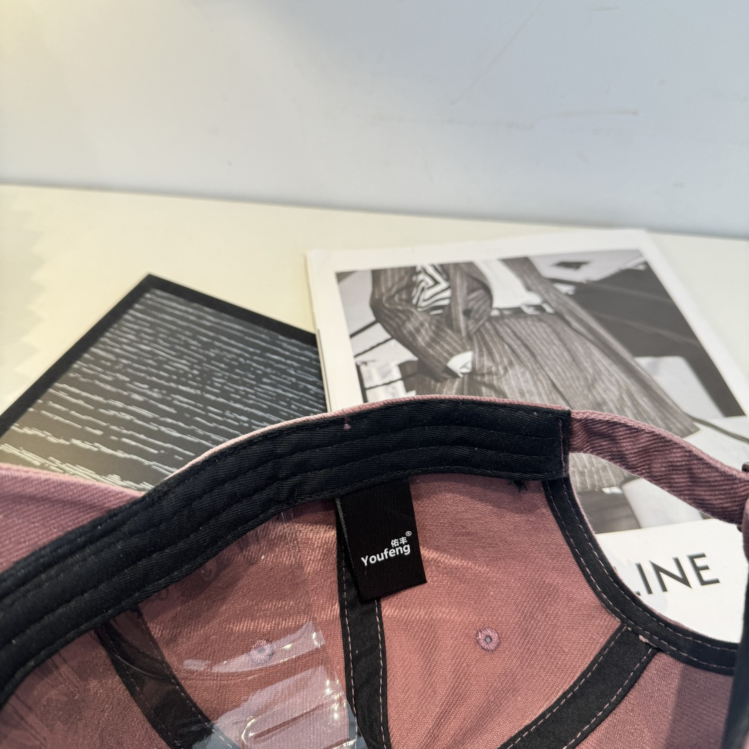 古奇棒球帽♥️GUCCI🧢官网新品，棒球帽，原单品质火爆来袭 。🎩 工艺非常精美 高档大气上档次！低调奢