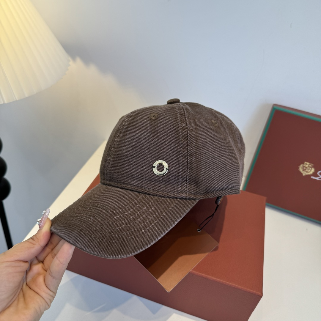 LP最新棒球帽 时尚前卫的休闲设计风格，戴上头就是这样好看看哦，做工精细，男女同款！