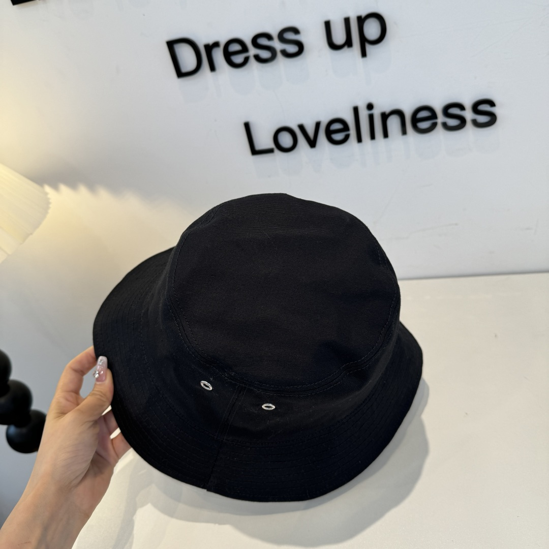 【DIOR迪奥】新款走量简约渔夫帽，新款出货，大牌款超好搭配，赶紧入手！