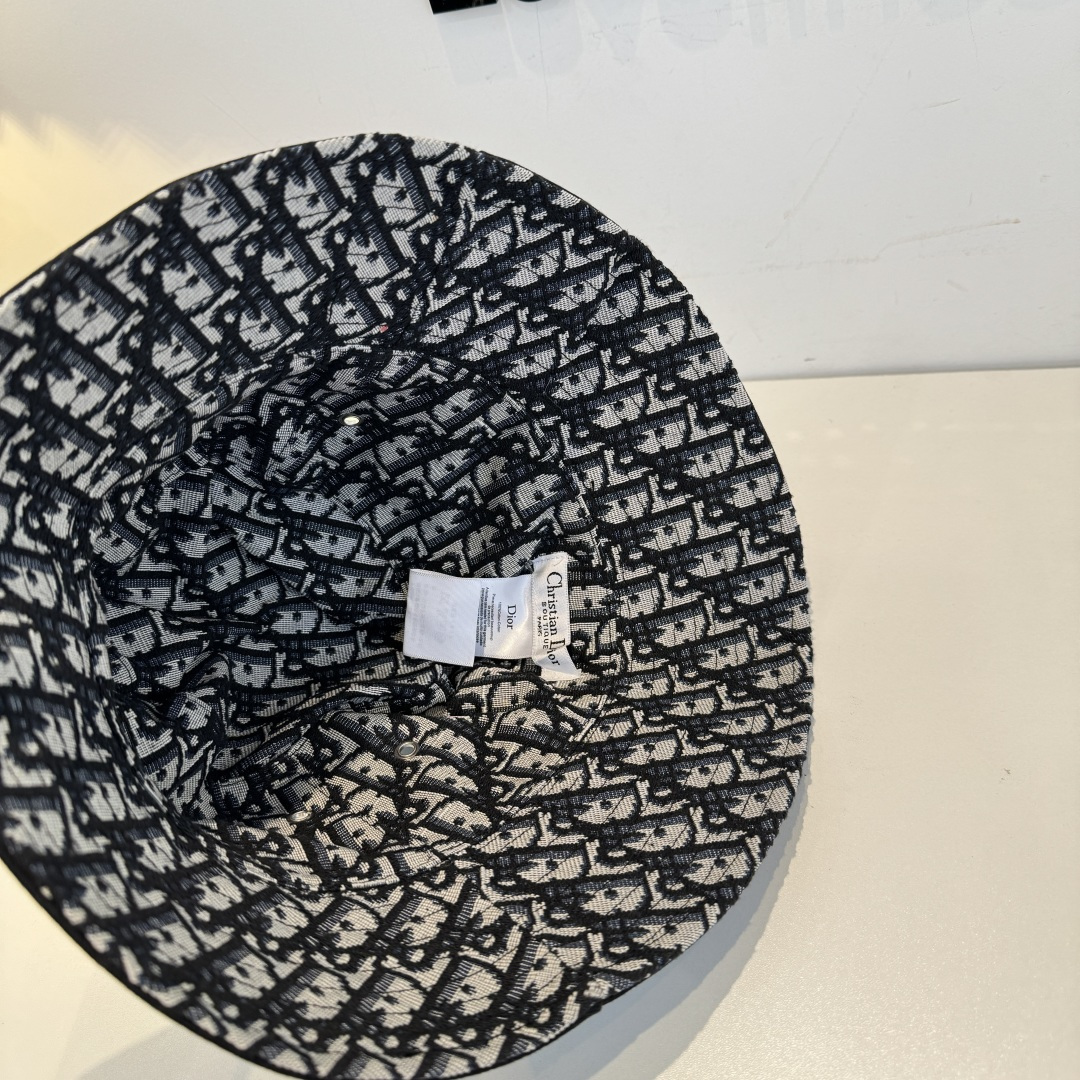 【DIOR迪奥】新款走量简约渔夫帽，新款出货，大牌款超好搭配，赶紧入手！