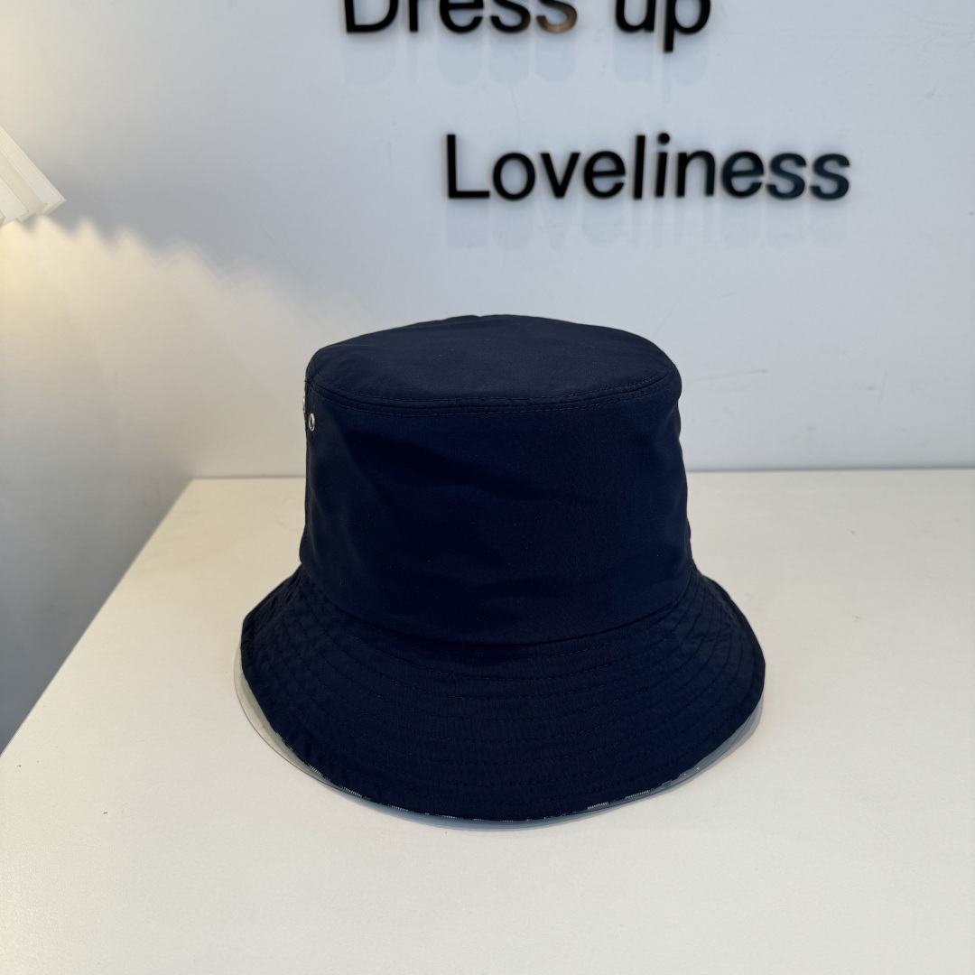 【DIOR迪奥】新款走量简约渔夫帽，新款出货，大牌款超好搭配，赶紧入手！