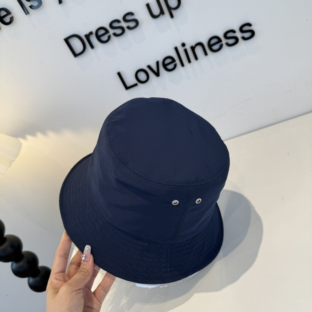 【DIOR迪奥】新款走量简约渔夫帽，新款出货，大牌款超好搭配，赶紧入手！