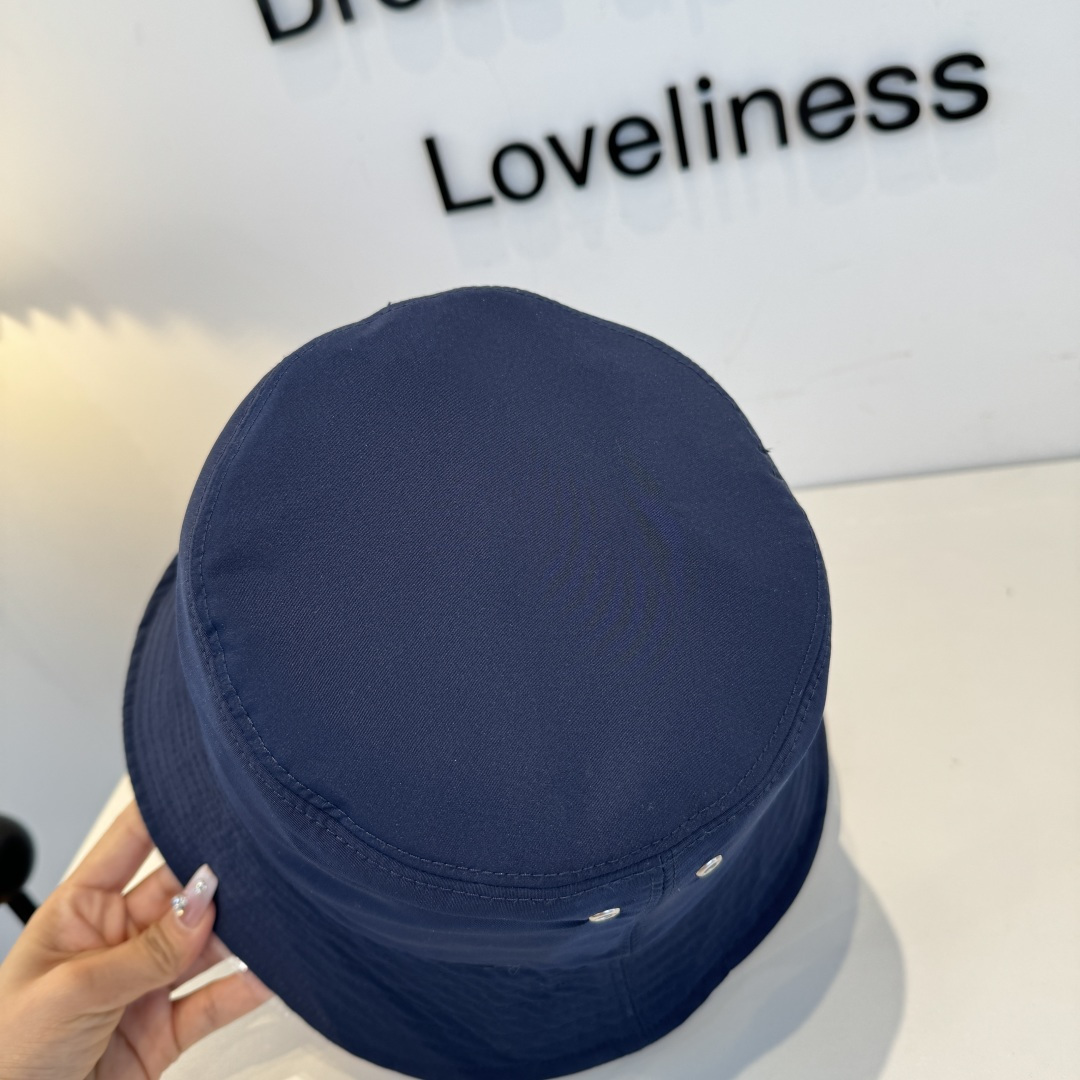 【DIOR迪奥】新款走量简约渔夫帽，新款出货，大牌款超好搭配，赶紧入手！