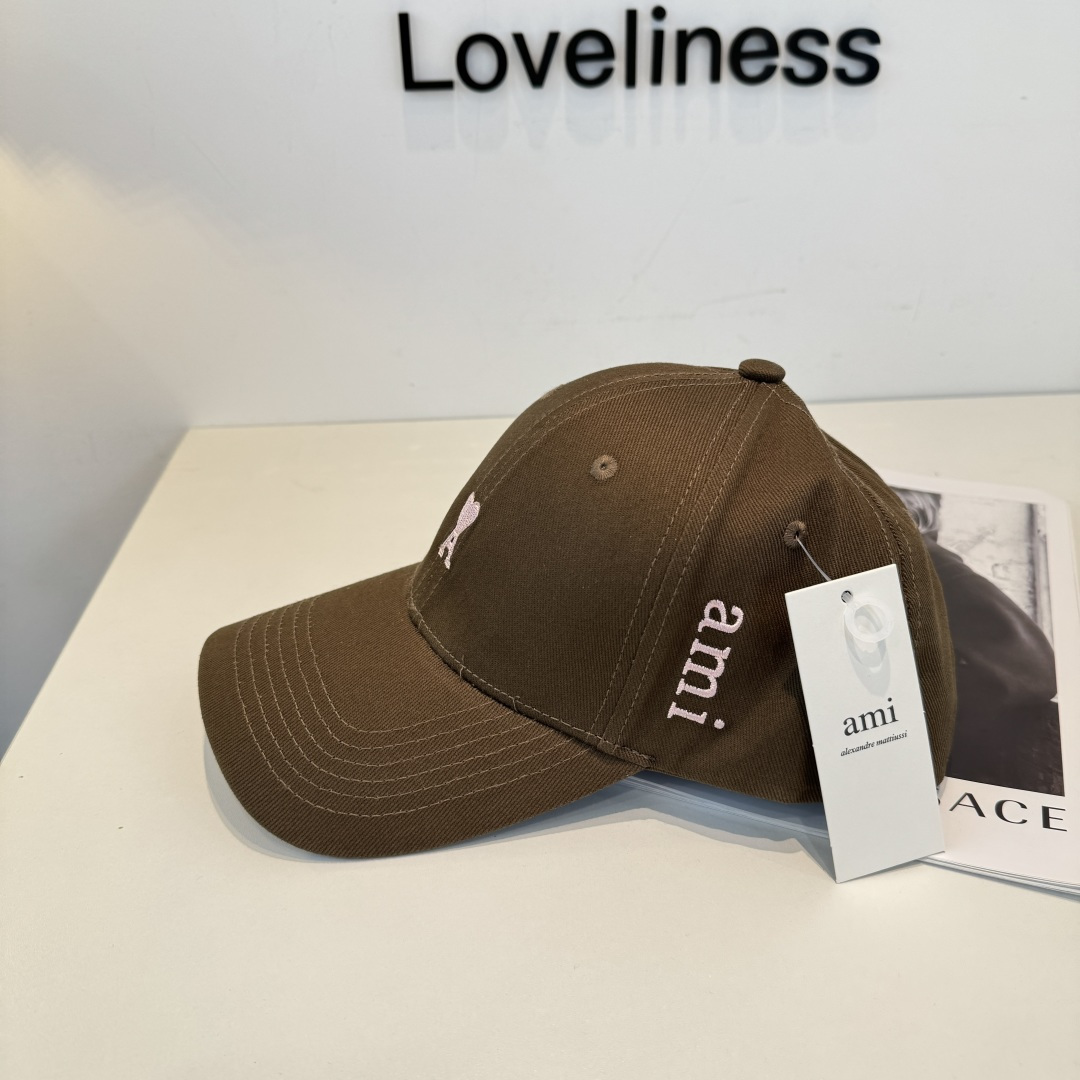 潮牌新款原版原标设计，质感超好，外部线条定位标准，做工精细，简约大气低价走量！