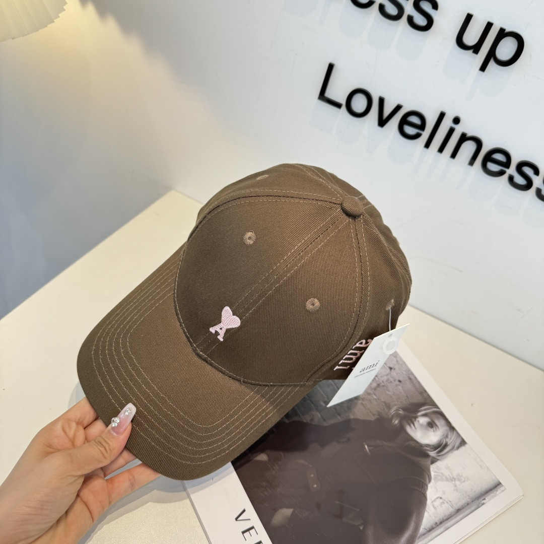 潮牌新款原版原标设计，质感超好，外部线条定位标准，做工精细，简约大气低价走量！