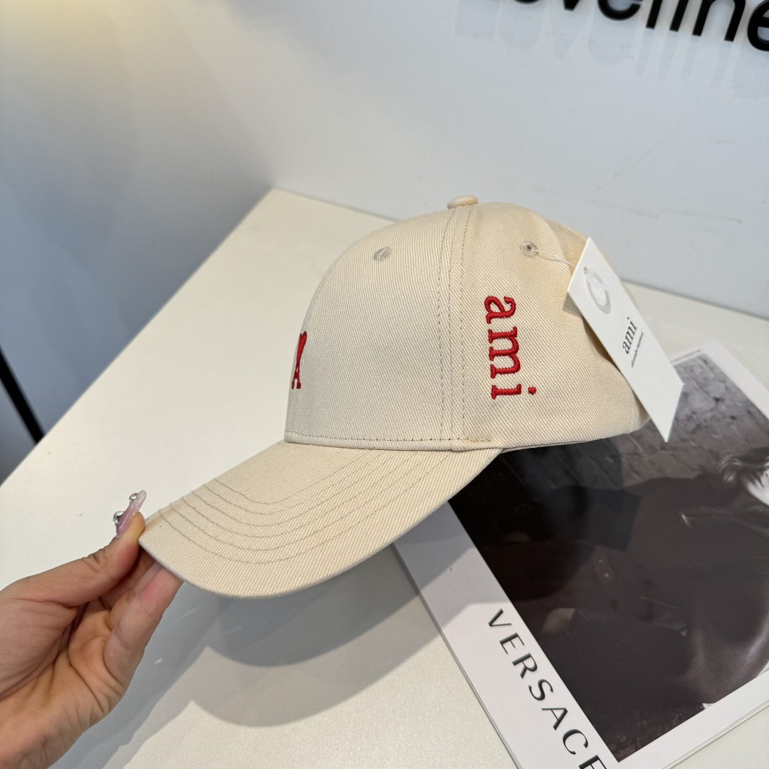 潮牌新款原版原标设计，质感超好，外部线条定位标准，做工精细，简约大气低价走量！