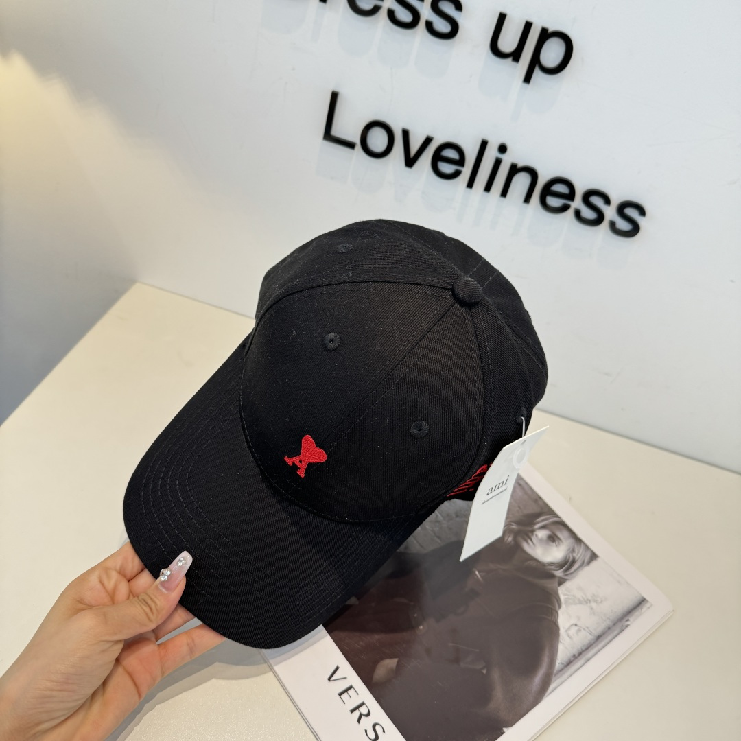 潮牌新款原版原标设计，质感超好，外部线条定位标准，做工精细，简约大气低价走量！