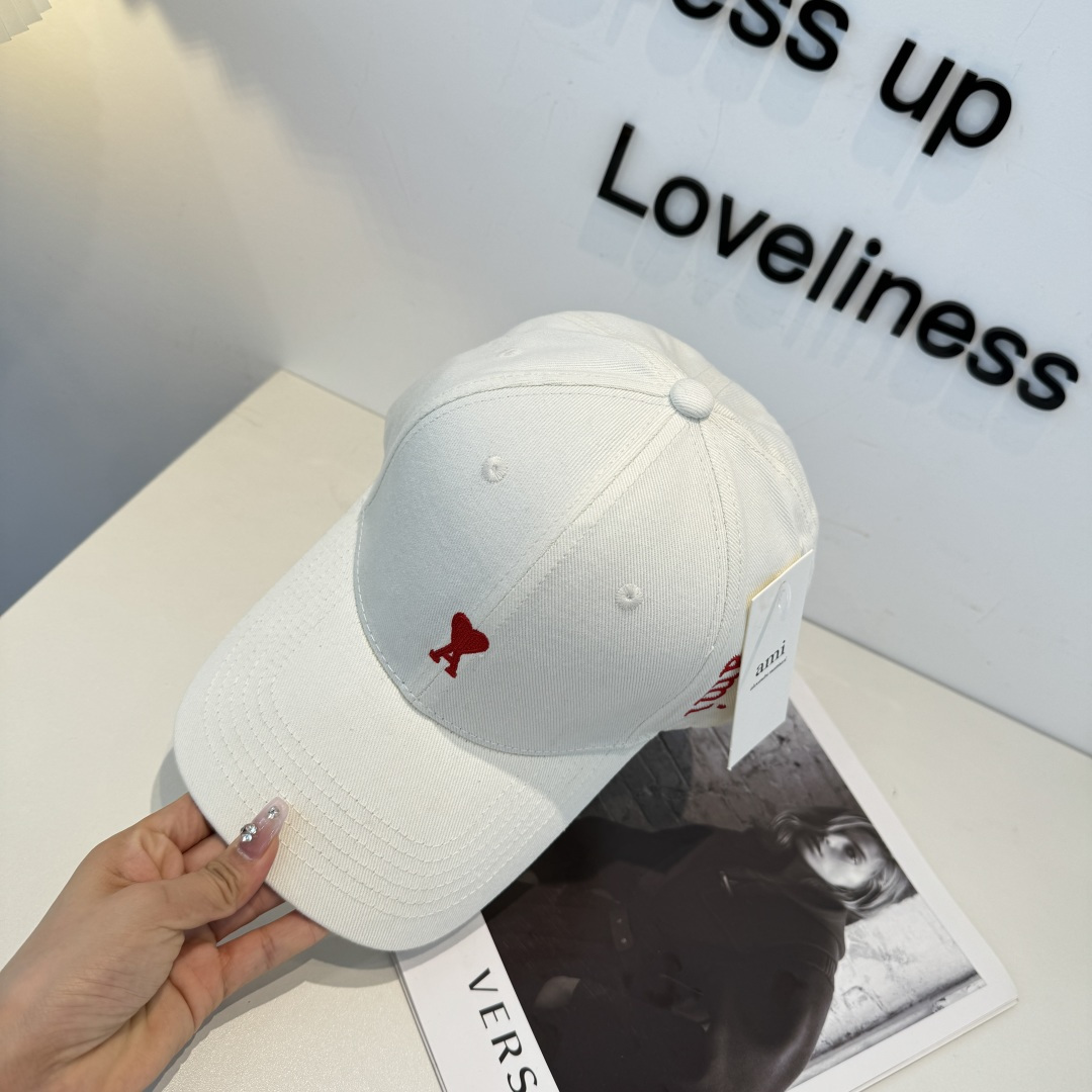 潮牌新款原版原标设计，质感超好，外部线条定位标准，做工精细，简约大气低价走量！