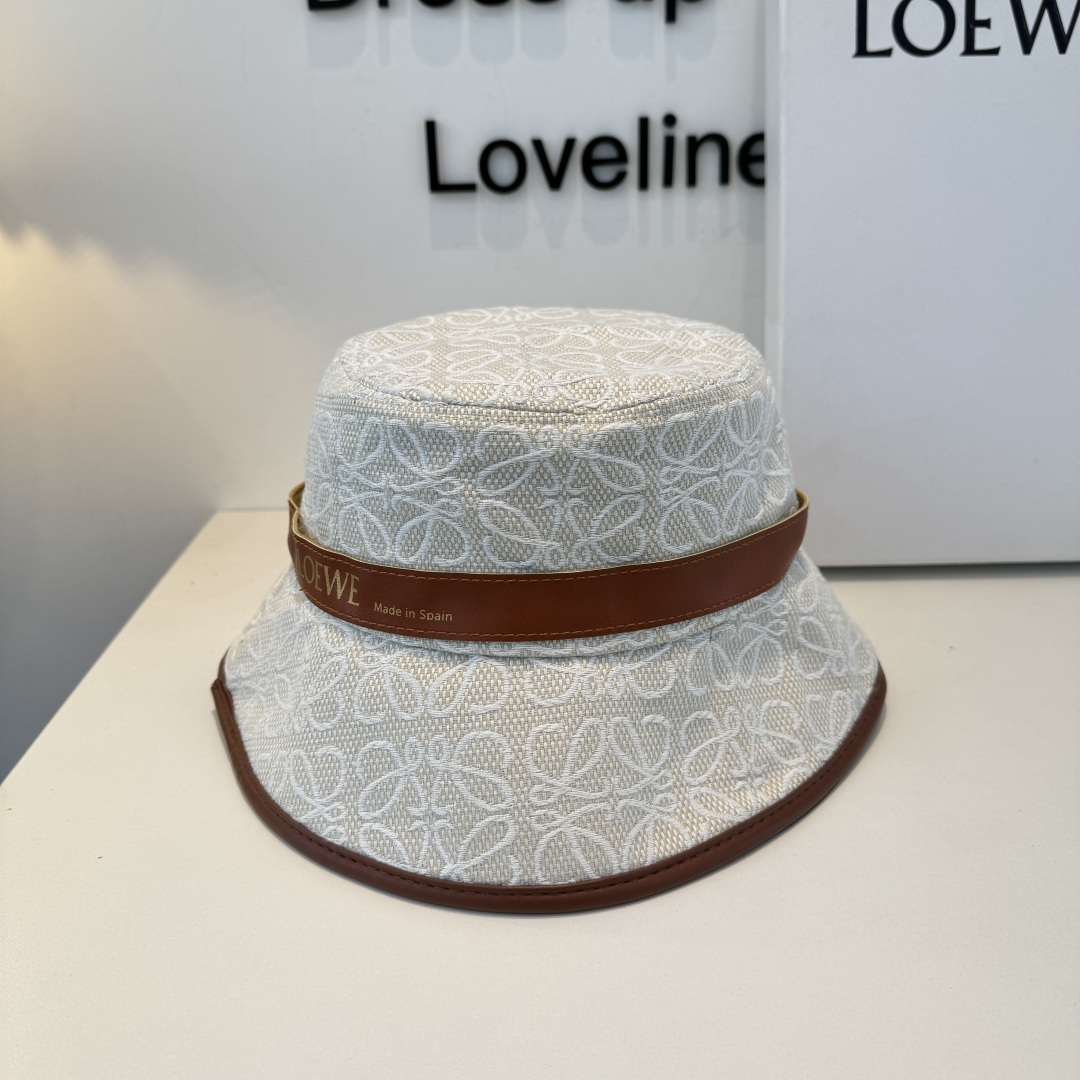 NO:764256,LOEWE's new fisherman hat has super good texture, standard external line positioning, fine workmanship, simple and elegant, low price and high volume!  hat, straw hat, bucket hat, baseball cap, hat, loewe, loewe, espadrilles, hats19860909罗意威 LOEWE新款渔夫帽,质感超好,外部线条定位标准,做工精细,简约大气低价走量！帽子草帽渔夫帽棒球帽,帽子,loewe,loewe,espadrilles,hats,hat