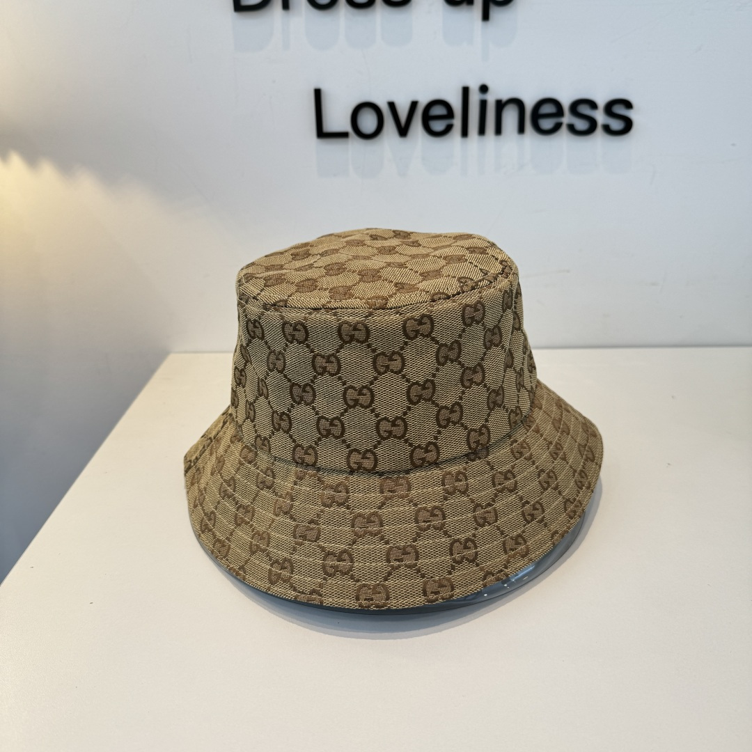 NO:764265,Gucci official website new product, fisherman hat, original quality is very popular, the craftsmanship is very exquisite, the atmosphere is high-end and classy!  Low-key luxury, easy to carry!  Running volume!  Hats, straw hats, bucket hats, baseball caps, hats, gucci, espadrilles, hats19860909古奇GUCCI官网新品,渔夫帽,原单品质火爆来袭 工艺非常精美 高档大气上档次！低调奢华,方便携带！跑量！帽子草帽渔夫帽棒球帽,帽子,gucci,espadrilles,hats,hat