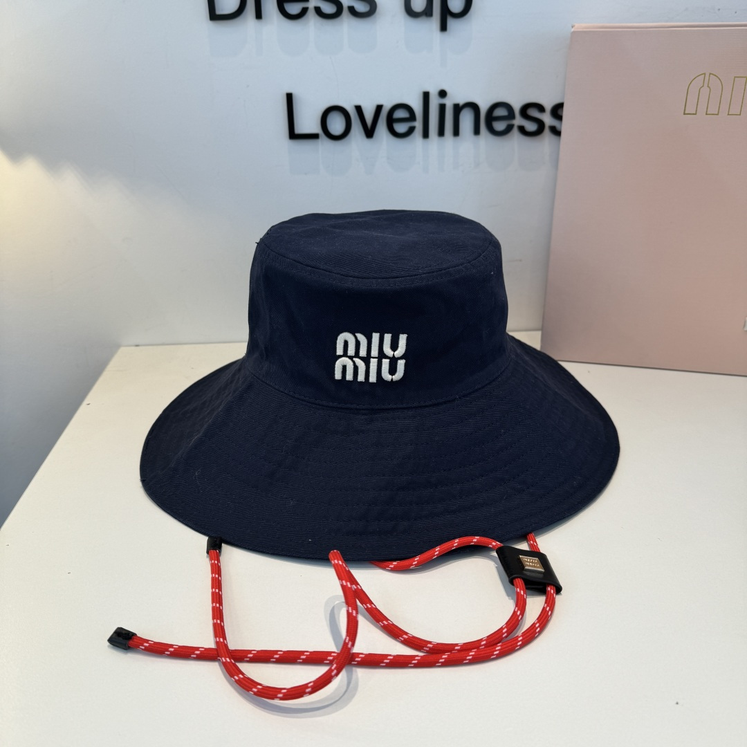 NO:764222,Miumiu original spring and summer new fisherman hat, genuine mold-making and custom-made, the original workmanship is meticulous and the quality is superb!  hat straw hat bucket hat baseball cap, hat, miumiu, espadrilles, hats19860909谬谬miumiu 原单春夏新款渔夫帽,正品开模订制,原版做工细致质量超赞！帽子草帽渔夫帽棒球帽,帽子,miumiu,espadrilles,hats,hat