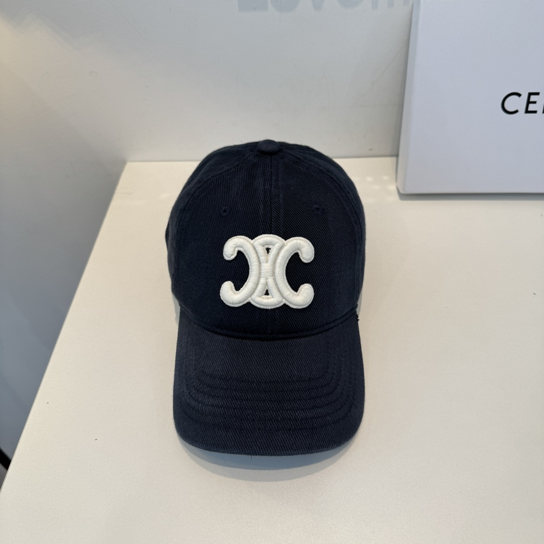 NO:866352,[CELINE] New classic casual and trendy baseball cap in Japanese and Korean style, looks great with any combination!  When traveling, you must buy a hat: a straw hat, a fisherman hat, a baseball cap, hats, celine, celine, espadrilles, hats19860909【CELINE赛琳】新款经典休闲潮流款 棒球帽日韩风格,随便搭配都超好看！出门旅游,绝对要入手的一款帽子草帽渔夫帽棒球帽,帽子,celine,celine,espadrilles,hats,hat