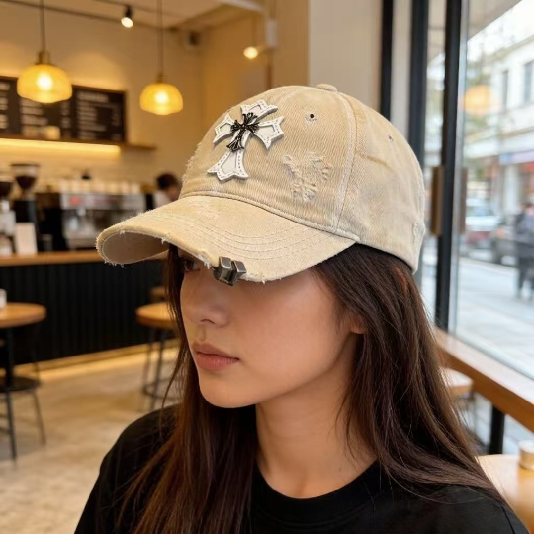 NO:928563,Kroxin baseball cap has super good texture, standard external line positioning, fine workmanship, simple and elegant, low price and high volume!  Hats, straw hats, bucket hats, baseball caps, hats, chrome hearts, espadrilles, hats19860909克罗心 棒球帽 质感超好,外部线条定位标准,做工精细,简约大气低价走量！ 帽子草帽渔夫帽棒球帽,帽子,chrome hearts,espadrilles,hats,hat