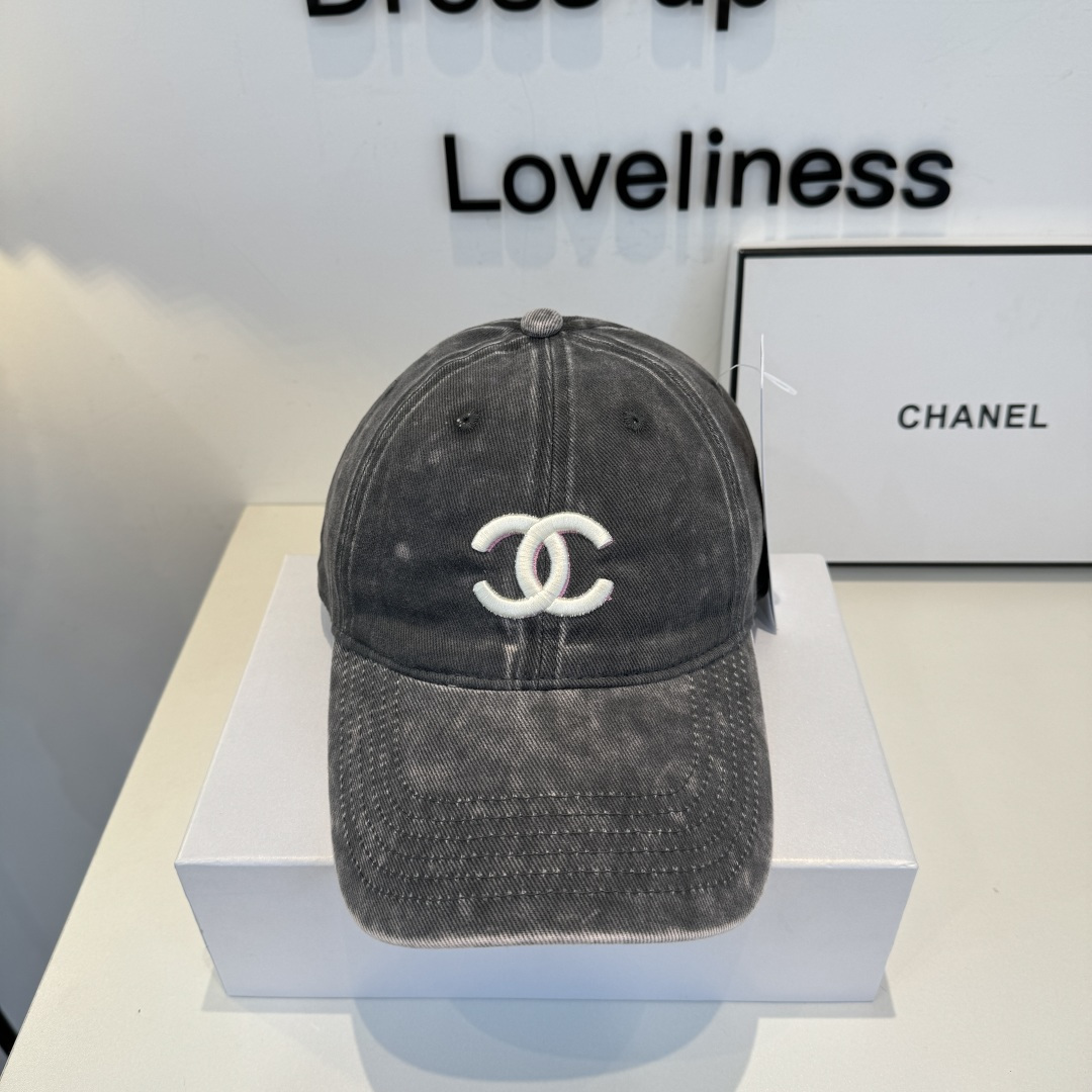 NO:765342,Chanel CHANEL new baseball cap, Xiaoxiang classic simplicity, fashionable and casual design, popular new hat, straw hat, fisherman hat, baseball cap, hat, chanel, chanel, espadrilles, hats19860909香奈儿CHANEL 新品棒球帽,小香经典简约,时尚休闲设计 跑量新品帽子草帽渔夫帽棒球帽,帽子,chanel,chanel,espadrilles,hats,hat