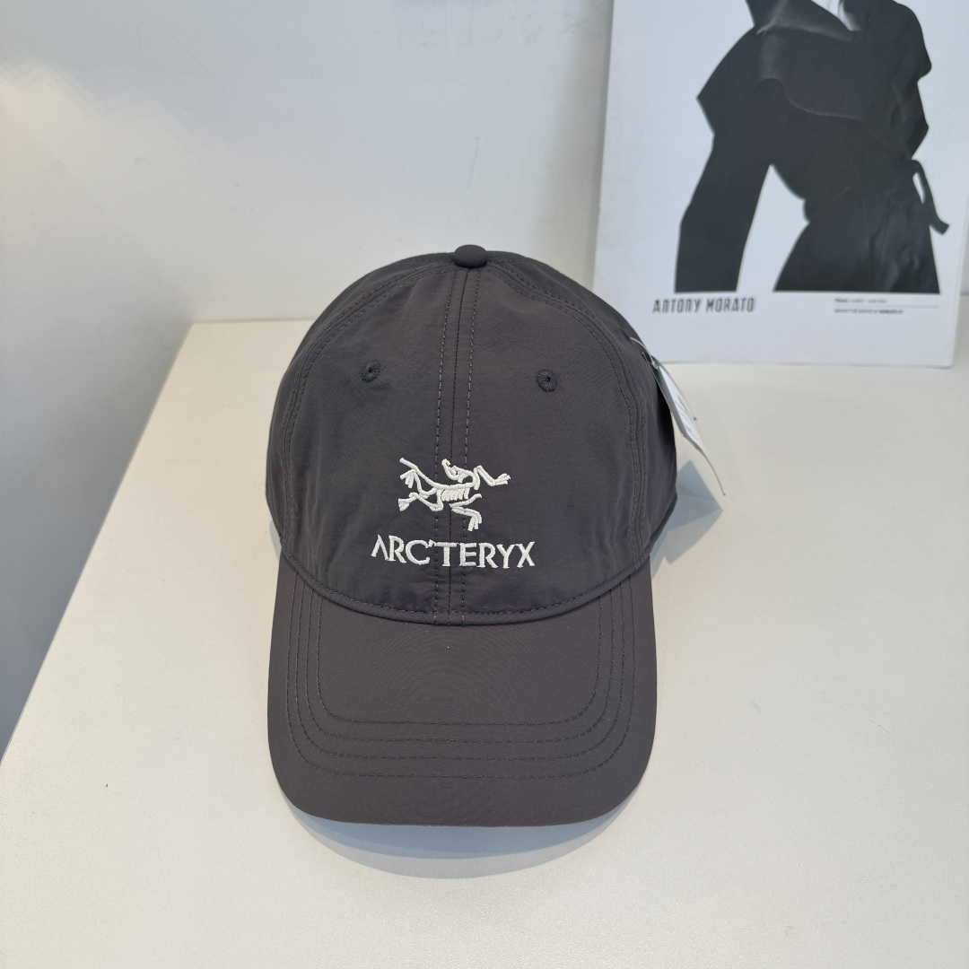 NO:765359,[Archa'teryx] 2026 new simple baseball cap, new model shipped, big brand style is super easy to match, hurry up and get it!  Hats, straw hats, bucket hats, baseball caps, hats arc'teryx, espadrilles, hats19860909【始祖鸟】2026新款简约棒球帽,新款出货,大牌款超好搭配,赶紧入手！帽子草帽渔夫帽棒球帽,帽子arc'teryx,espadrilles,hats,hat