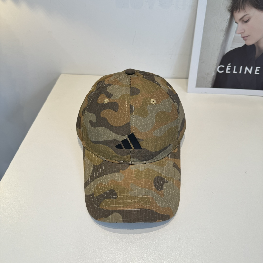 adidas（阿迪达斯）新款棒球帽，款式经典，时尚高级！💗大牌出街，潮人必备
