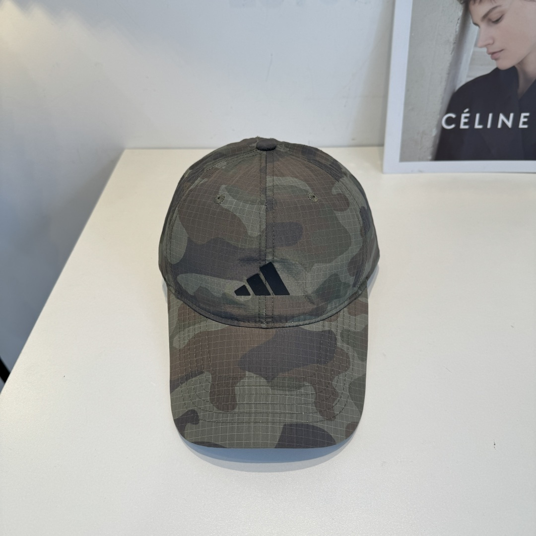 adidas（阿迪达斯）新款棒球帽，款式经典，时尚高级！💗大牌出街，潮人必备