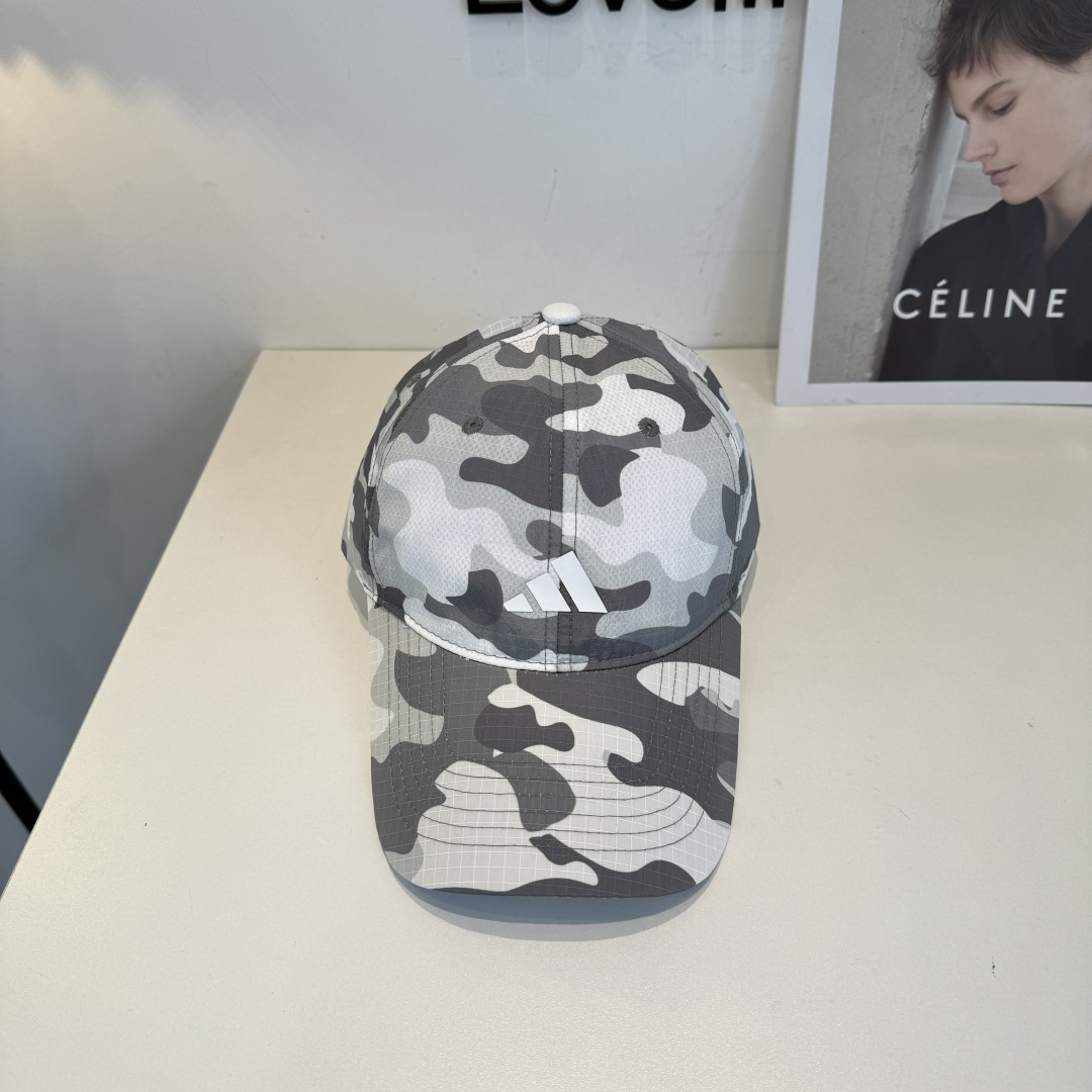 adidas（阿迪达斯）新款棒球帽，款式经典，时尚高级！💗大牌出街，潮人必备