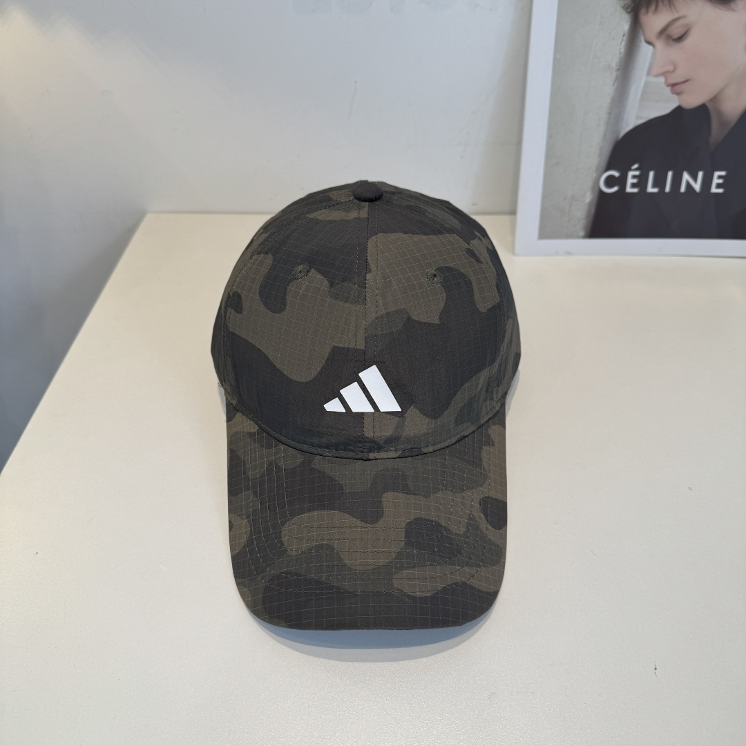 adidas（阿迪达斯）新款棒球帽，款式经典，时尚高级！💗大牌出街，潮人必备