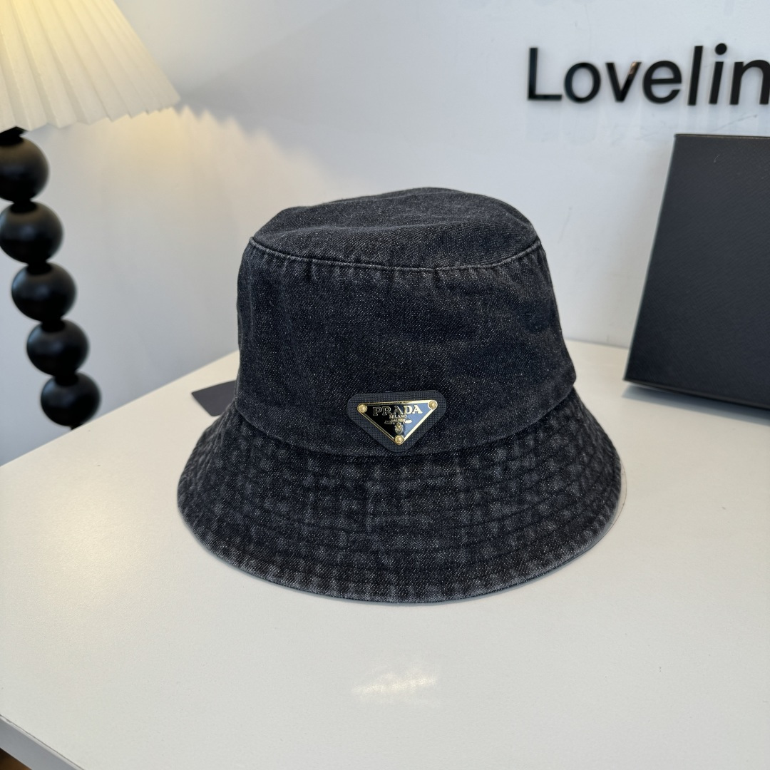 NO:823546,PRADA new fisherman hat purchasing version!  Fashion trend, high-end workmanship!  Extraordinary quality, see real photos for details. Hats, straw hats, fisherman hats, baseball caps, hats, prada, prada, espadrilles, hats19860909普拉达 PRADA 新品渔夫帽 代购版本！时尚潮流,高端做工！非一般的品质,细节看实拍哦帽子草帽渔夫帽棒球帽,帽子,prada,prada,espadrilles,hats,hat