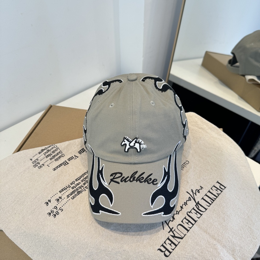 NO:865281,Hermes Hermes official website new product classic baseball cap original order quality hot arrival very exquisite craftsmanship [love] high-end atmosphere and class low-key luxury easy to carry hat straw hat fisherman hat baseball cap, hat, hermes, hermes, espadrilles, hats19860909爱马仕Hermes 官网新品经典款 棒球帽 原单品质 火爆来袭 工艺非常精美[爱心] 高档大气上档次 低调奢华 方便携带帽子草帽渔夫帽棒球帽,帽子,hermes,hermes,espadrilles,hats,hat
