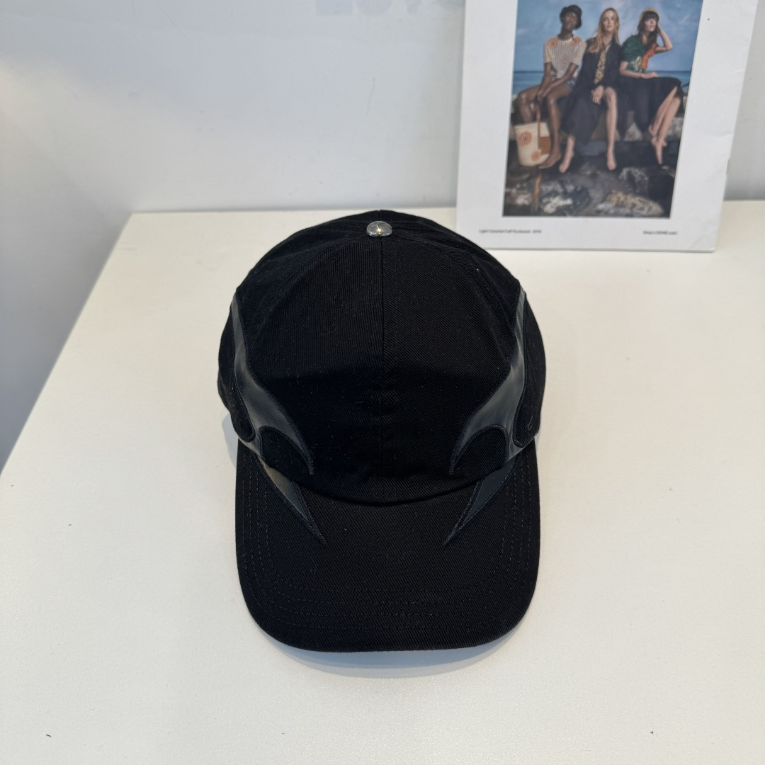 NO:824078,New trendy brand products, baseball caps, original quality, very exquisite craftsmanship, high-end atmosphere and class!  Low-key luxury, easy to carry!  Running volume!  hats straw hat bucket hat baseball cap, hat, espadrilles, hats19860909潮牌新品,棒球帽,原单品质火爆来袭 工艺非常精美 高档大气上档次！低调奢华,方便携带！跑量！帽子草帽渔夫帽棒球帽,帽子,espadrilles,hats,hat