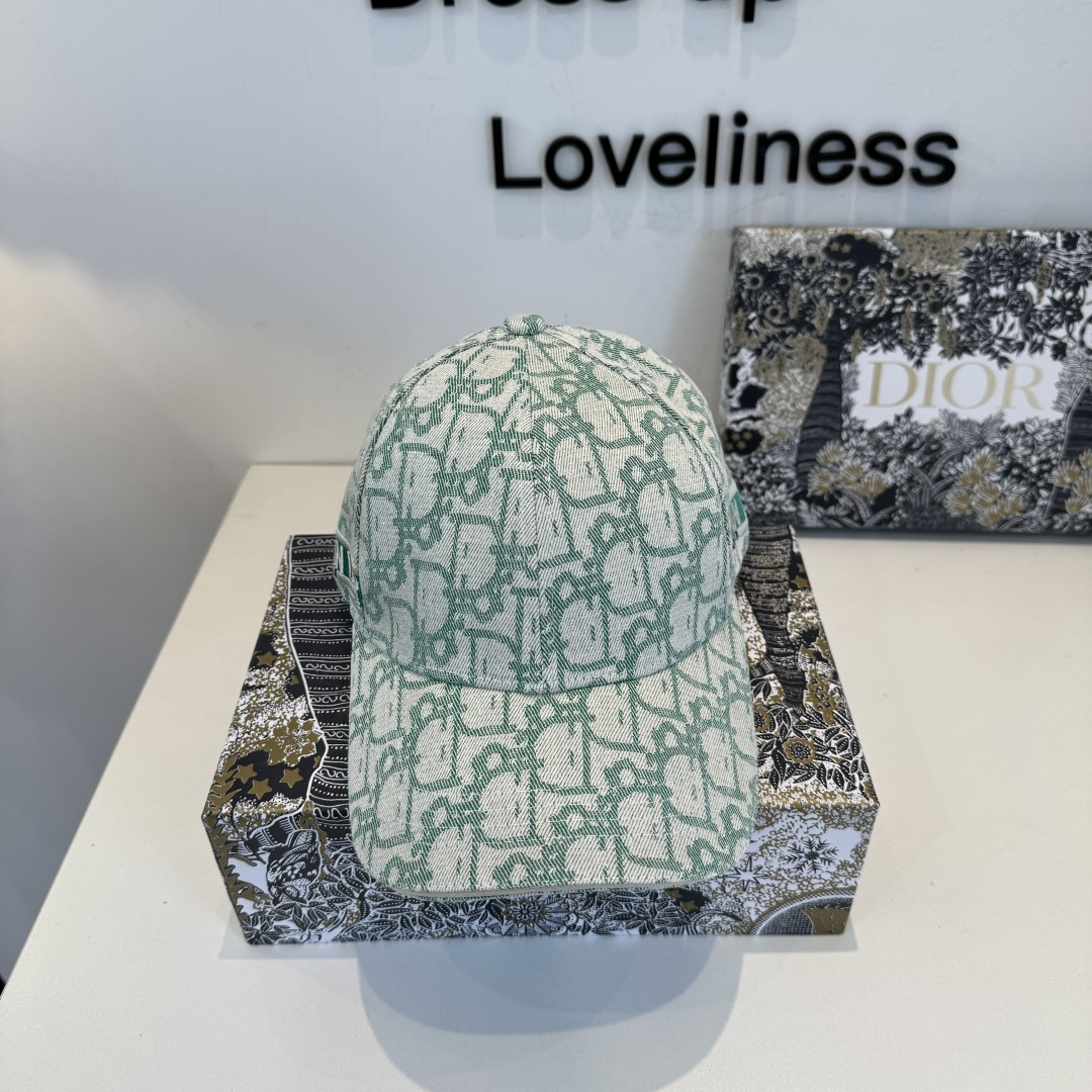 NO:824960,[DIOR Dior] New style simple baseball cap, new model shipped, big brand style is super easy to match, hurry up and get it!  hat, straw hat, bucket hat, baseball cap, hat, dior, dior, espadrilles, hats19860909【DIOR迪奥】新款走量简约棒球帽,新款出货,大牌款超好搭配,赶紧入手！帽子草帽渔夫帽棒球帽,帽子,dior,dior,espadrilles,hats,hat