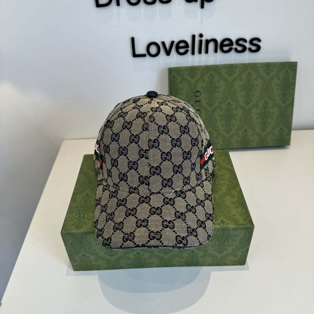 NO:824108,Gucci Baseball Cap GUCCI official website new product, baseball cap, original quality is very popular, the craftsmanship is very exquisite, the high-end atmosphere is high-end!  Low-key luxury, easy to carry!  Running volume!  Hats, straw hats, bucket hats, baseball caps, hats, gucci, espadrilles, hats19860909古奇棒球帽GUCCI官网新品,棒球帽,原单品质火爆来袭 工艺非常精美 高档大气上档次！低调奢华,方便携带！跑量！帽子草帽渔夫帽棒球帽,帽子,gucci,espadrilles,hats,hat